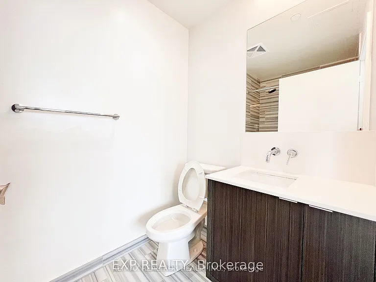 100 Harbour St #6302 — Photo 14