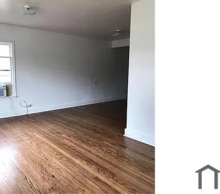 2455 Texas Ave — Photo 2