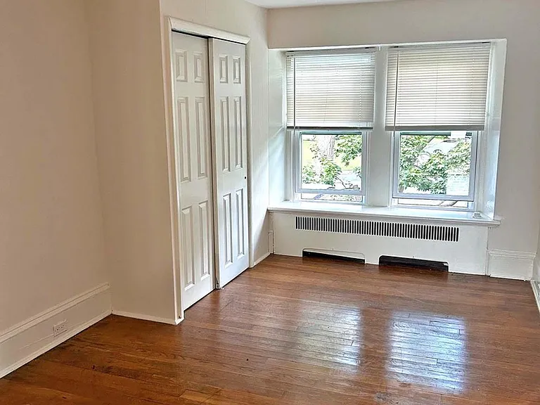 500 Manor House Ln — Photo 23