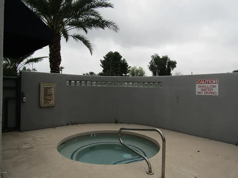 902 W Glendale Ave — Photo 13
