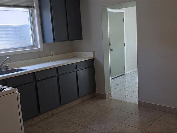 3rd image of 18 High St