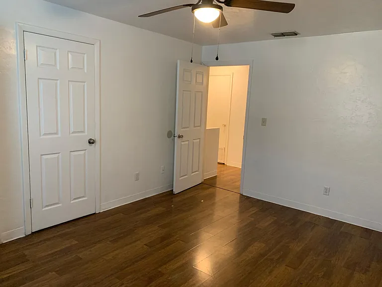 6029 SW 12th Pl — Photo 9