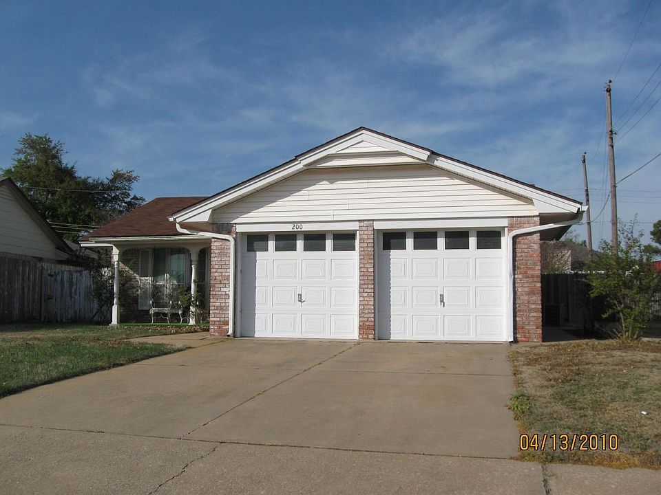 1st image of 200 SW 65th St