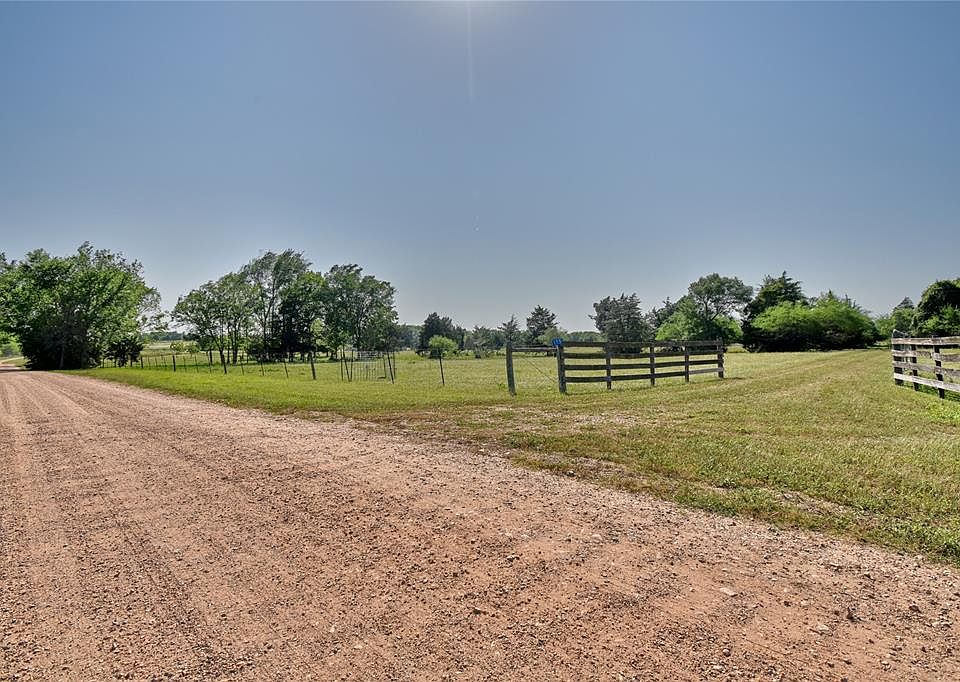 1st image of 175 Park Mdws