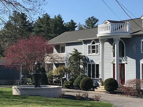 2nd image of 11 Anthony St