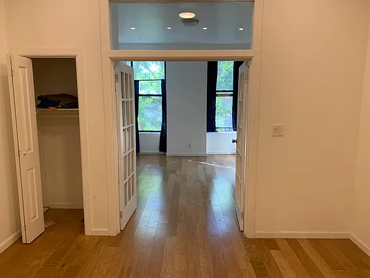 Rented by Flatiron Real Estate Advisors LLC | media 4