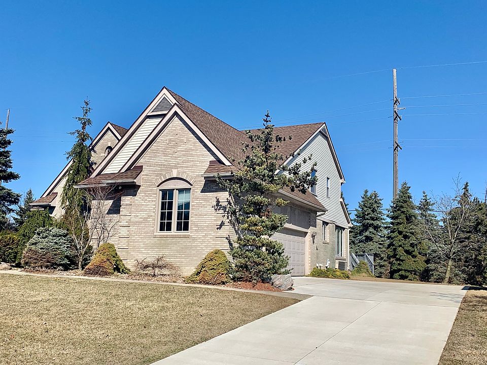 1st image of 9088 Countrywood Dr