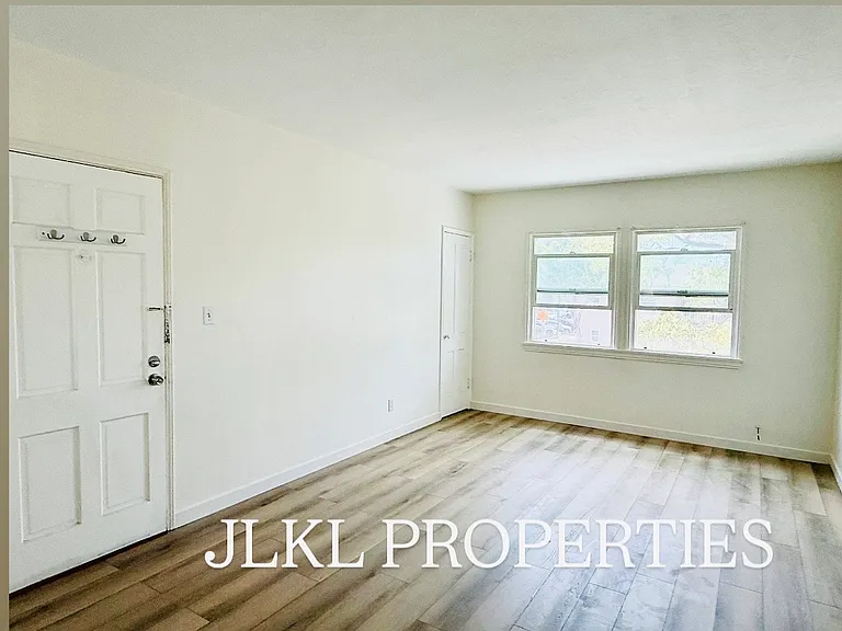 3088 Meade Ave — Photo 13