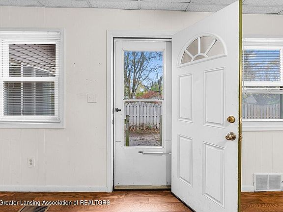 4th image of 3301 W Mount Hope Ave