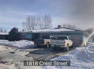 1818 Crest St, Williston, ND 58801
