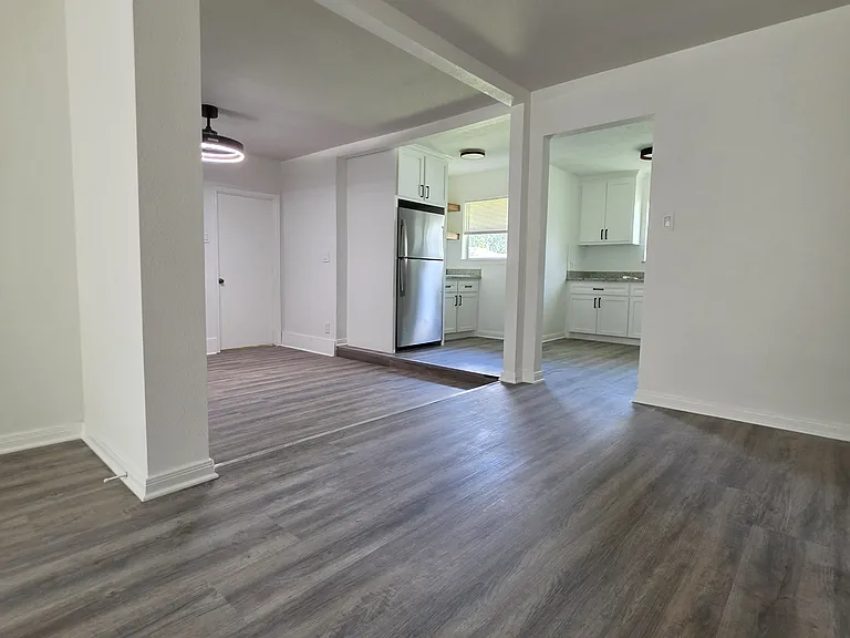 510 Ruell St — Photo 1