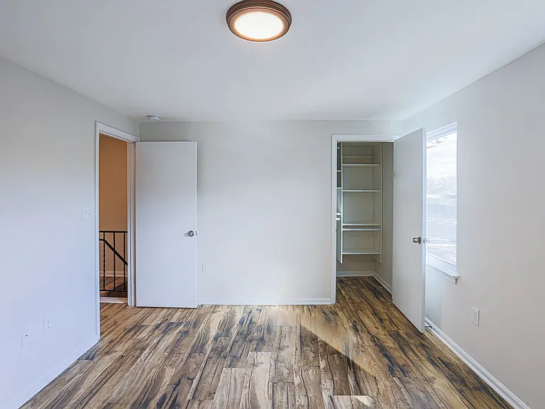 14 Luffing Ct — Photo 45
