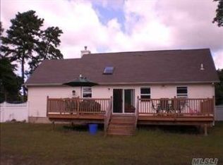 73 Samantha Dr, Coram, NY 11727