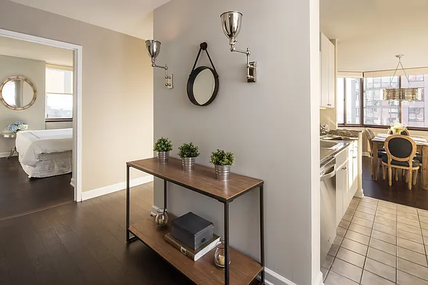 Rented by Chelsea Associates LLC | media 6