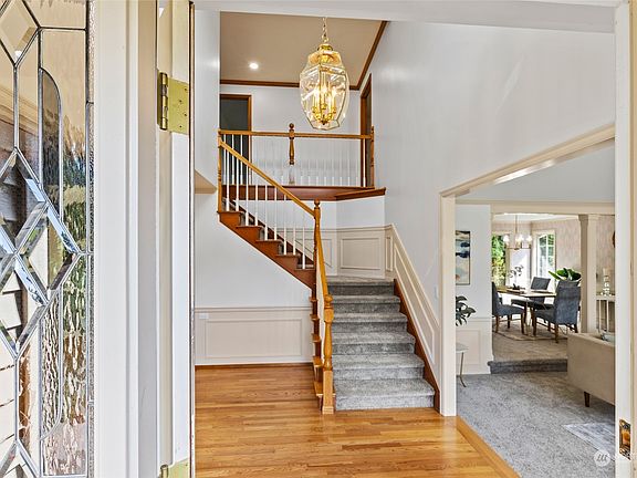 3rd image of 4620 240th Avenue SE