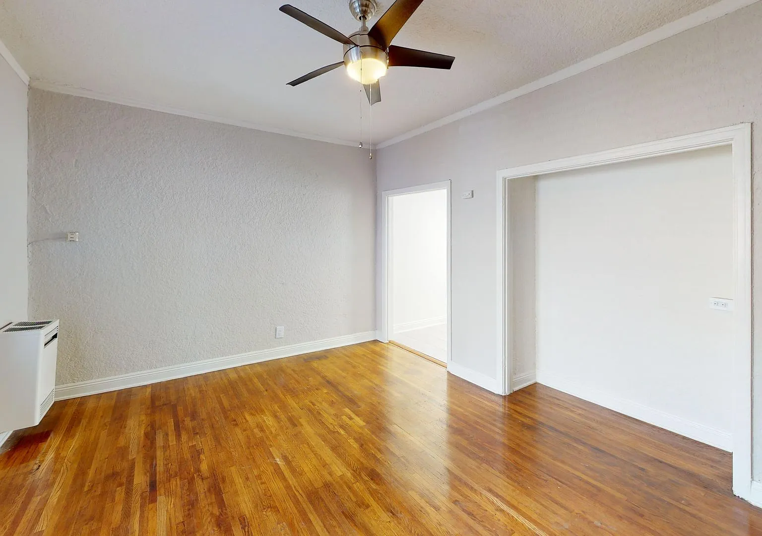 15Th - 2731 W. 15th Apts. — Photo 2
