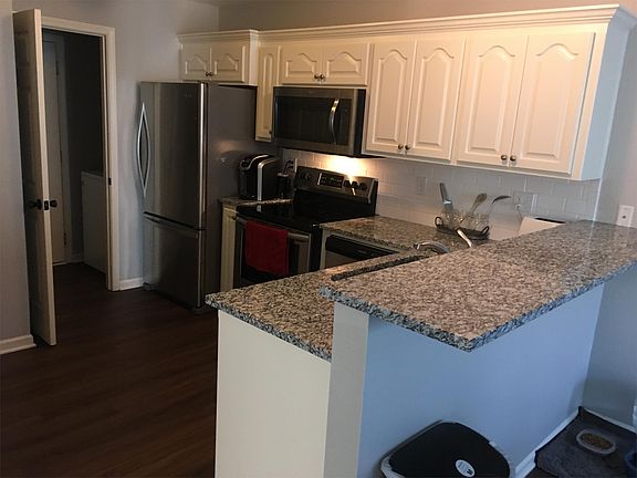4th image of 1941 Joles Dr