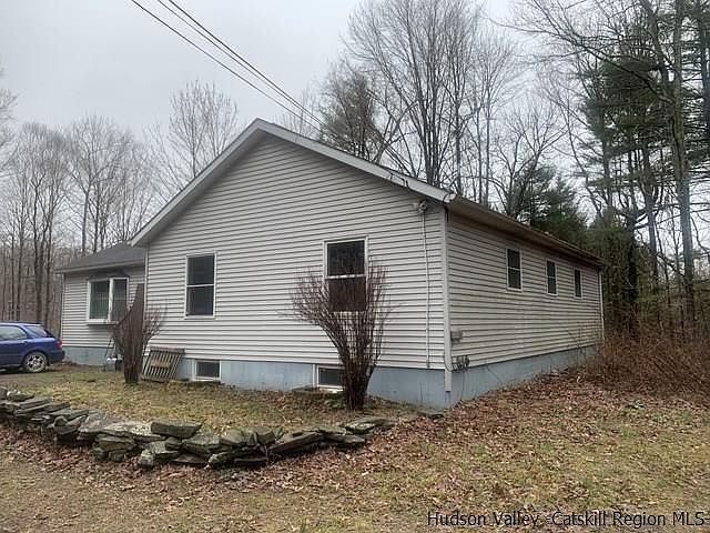 1st image of 571 High Meadow Dr