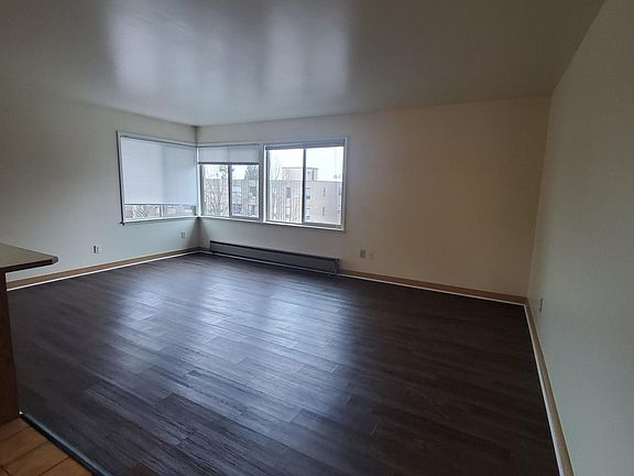 3rd image of 4832 California Ave SW #4