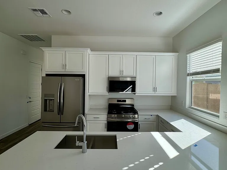 3173 W Peak View Rd — Photo 18