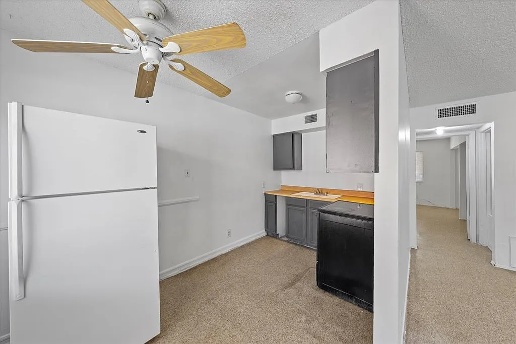 521 S Maryland Pkwy A16 - A16 — Photo 2