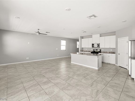 5th image of 10163 Kings Amethyst St