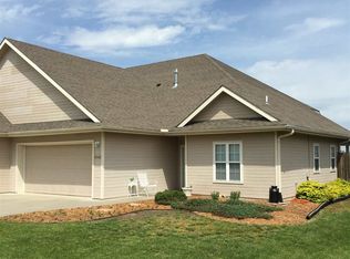 4842 NW Fielding Rd, Topeka, KS 66618