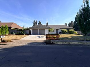 8660 SW Comanche Way, Tualatin, OR 97062