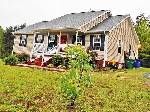2nd image of 163 Beech Bend Ln