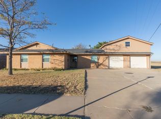 1611 Oak Ave, Panhandle, TX 79068