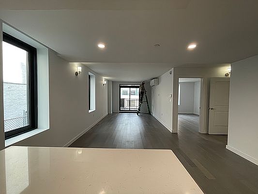 4th image of 6901 15th Ave #3B