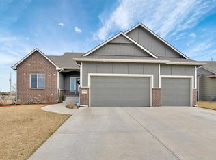 2950 N Woodridge St, Wichita, KS 67226