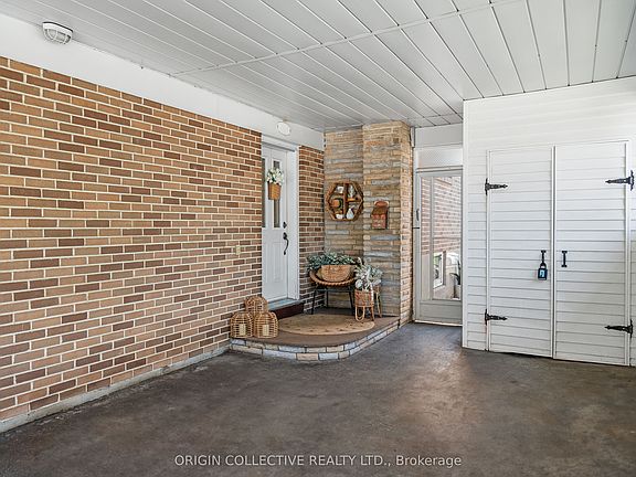 4th image of 983 Parthia Cres
