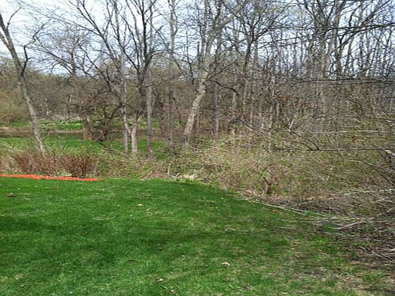 2nd image of S Wooded Cove Dr