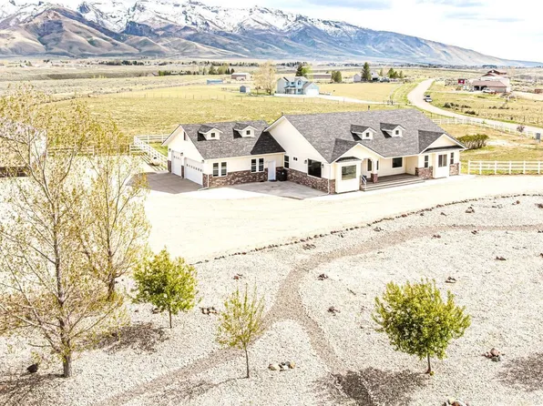 994 Hillrose Dr #1, Spring Creek, NV 89815