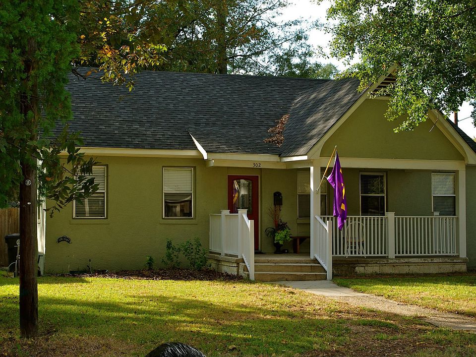 View of front of the home