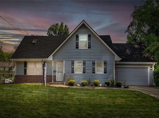 3431 Brookview Dr, West Des Moines, IA 50265