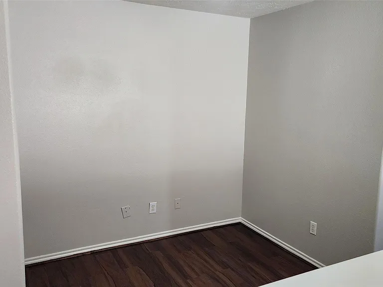 11428 Hackmatack Way — Photo 32