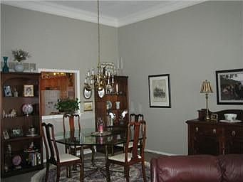 5th image of 10302 Garnett St