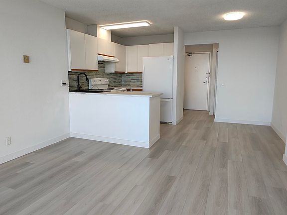 5th image of 3970 Carrigan Ct #2303
