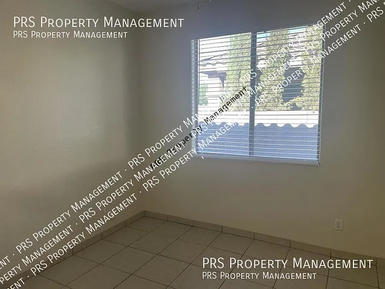 2306 W Kristina Ave — Photo 13