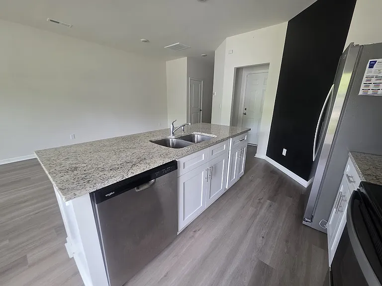 5628 Carrington Ct — Photo 6