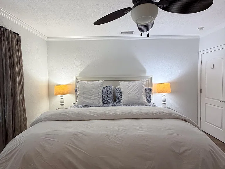 521 Hampton Rd — Photo 9