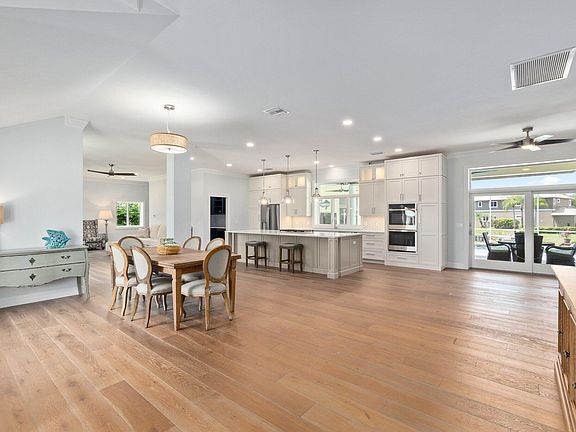 4th image of 5458 SW Anhinga Avenue