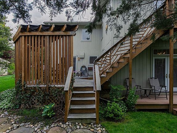 4th image of 7227 Vistas Ln