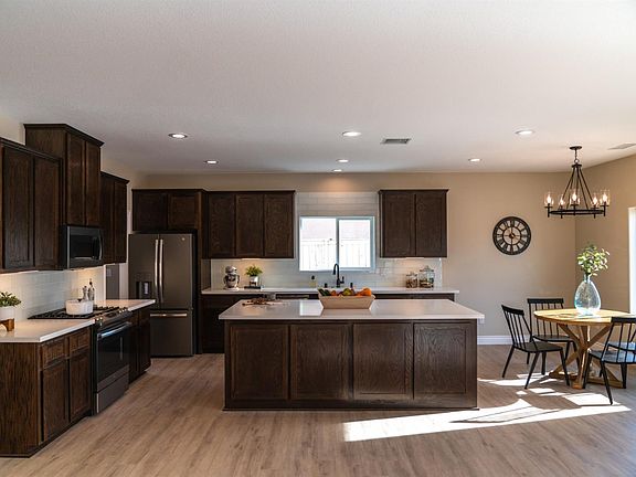 5th image of 12484 Mesa Verde Ct