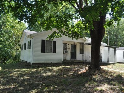 1060 Harrison Ln, Westmoreland, TN, 37186