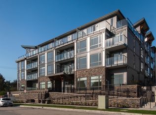 951 Charland Ave #102, Coquitlam, BC V3K 3K7