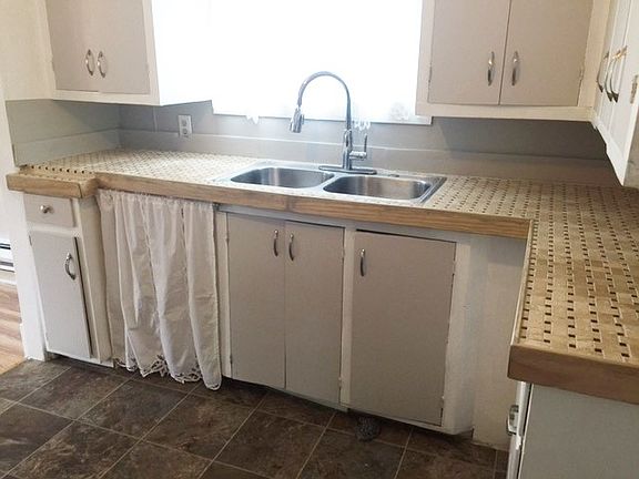 Kitchen new counter and fauc