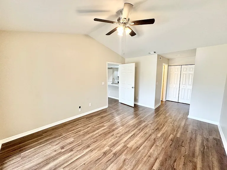 P (Lake Pointe Condo Rentals) — Photo 12